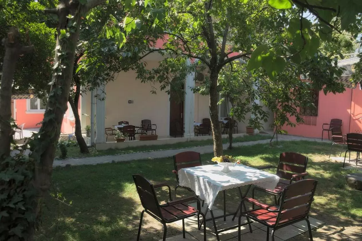 GARDEN_SHABAVIZ (6).jpg